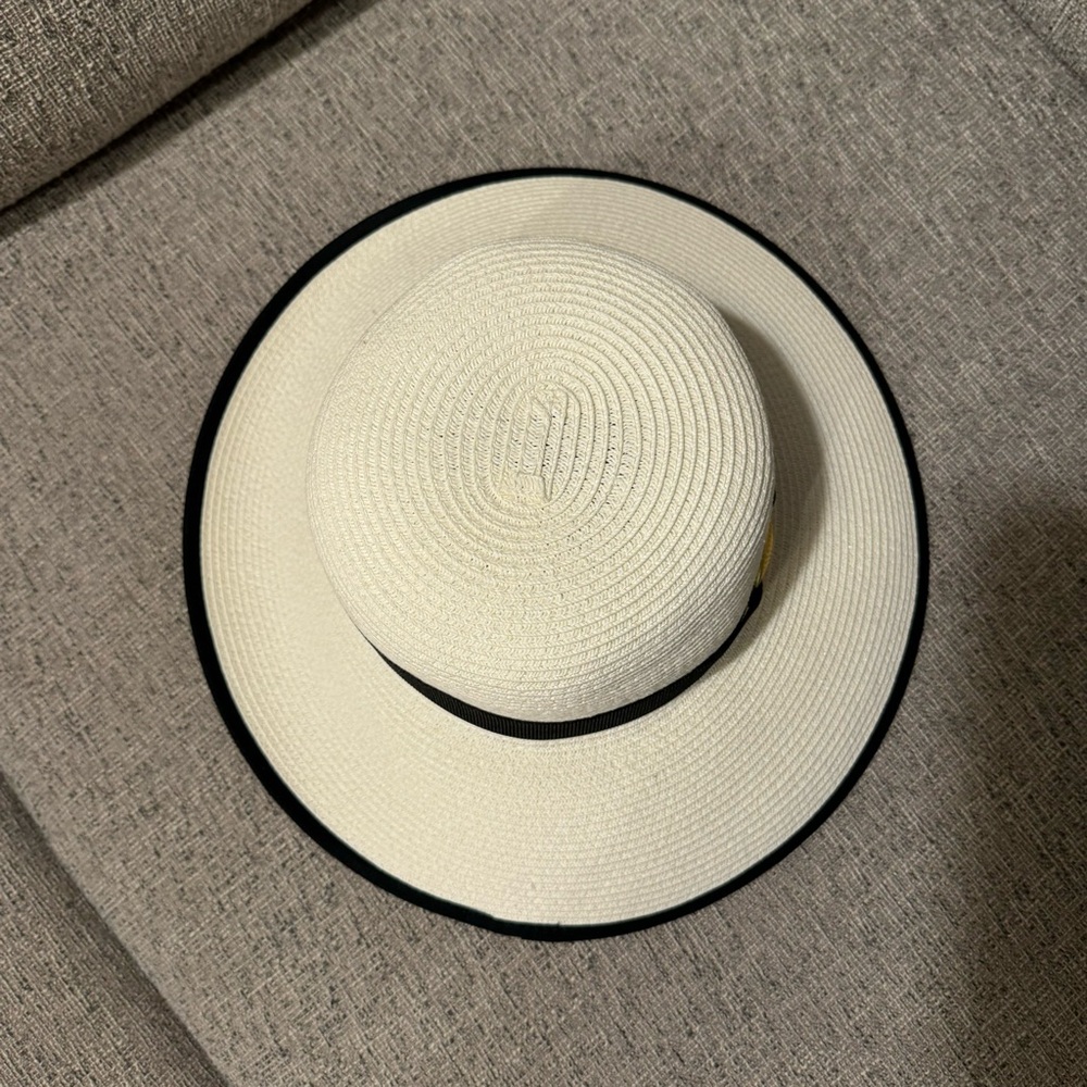 White & Black Chic Sun hat - Picture 4 of 7